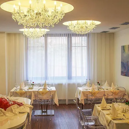 Prezident Luxury & Wellness 4* קרלובי וארי